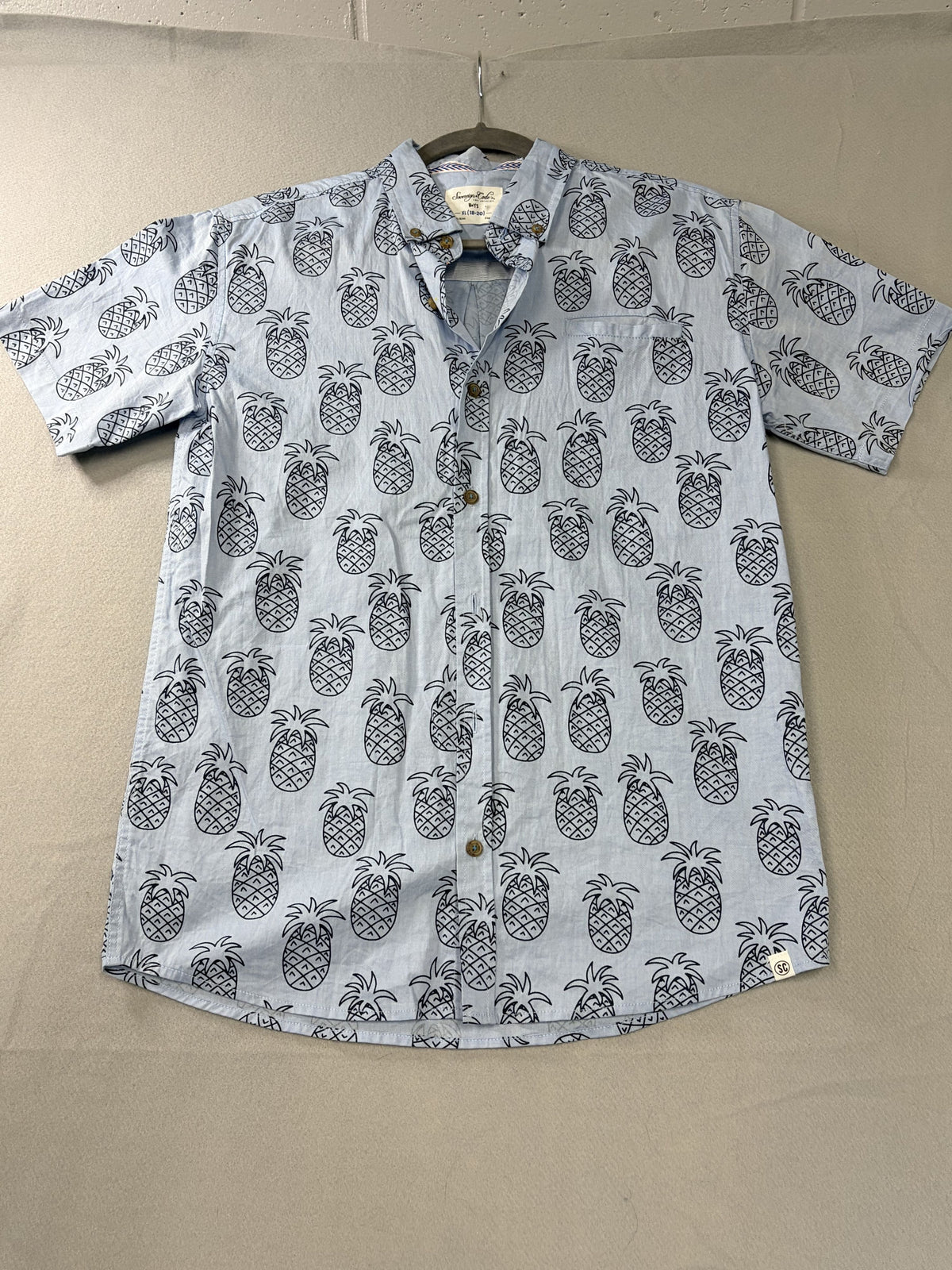 Sovereign Code Boys Black Pineapple Button Up Shirt XL 18-20 - Image 1