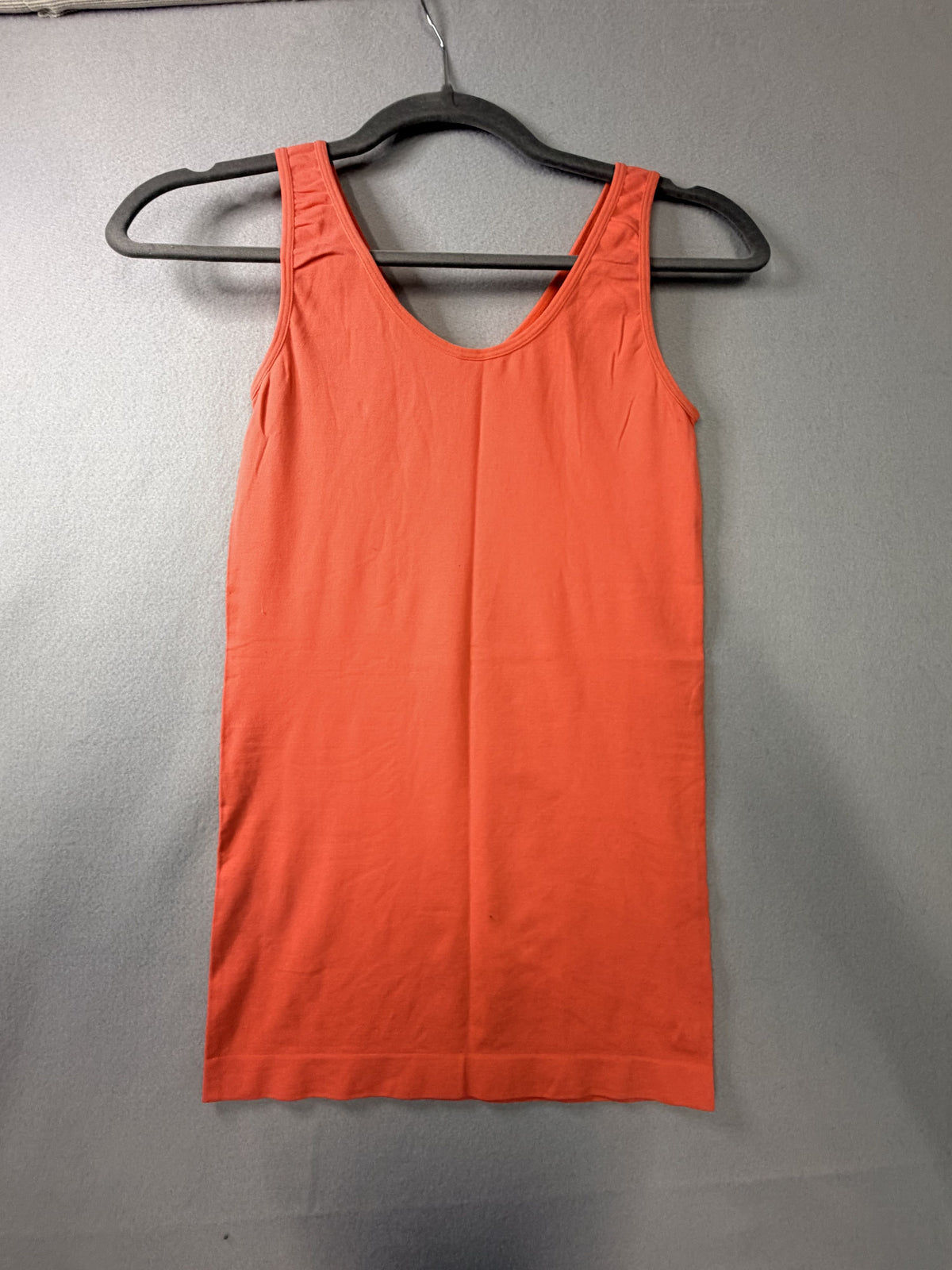 Yelete Seamless V-neck Tank Top One Size Orange - Image 2
