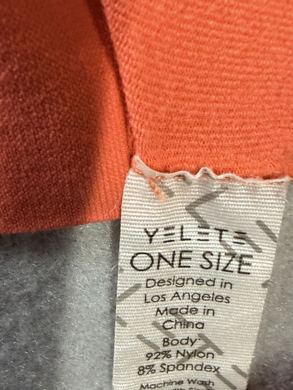 Yelete Seamless V-neck Tank Top One Size Orange - Image 3